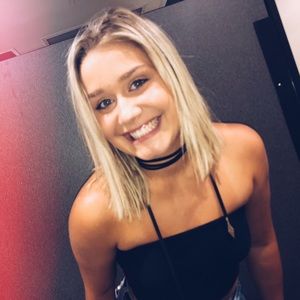 Meet your Posher, Ella